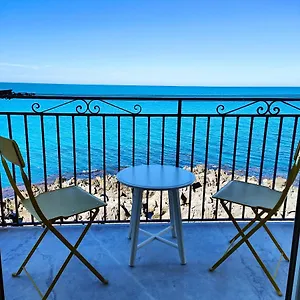 Apartment Coastal Seaview & Balcony Street View, Cefalu